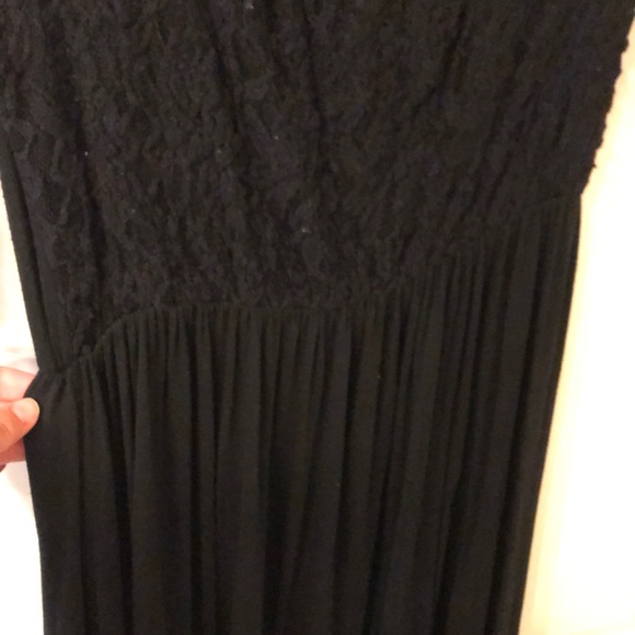 Blade Lace Dress - Picture 2 of 5